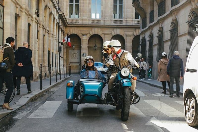 Billet Balade privée en side-car à Paris