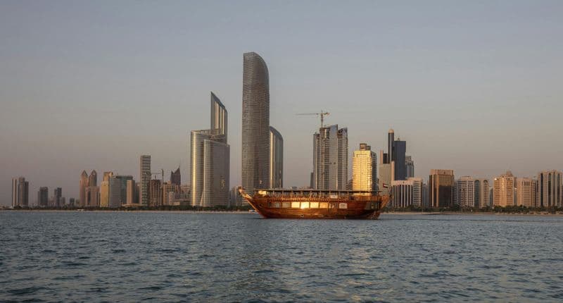 Croisière touristique avec rafraîchissements et spectacle au palais présidentiel