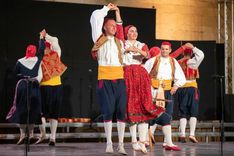 Billet Deuxième représentation de juillet du Linđo Folk Ensemble à la forteresse de Revelin