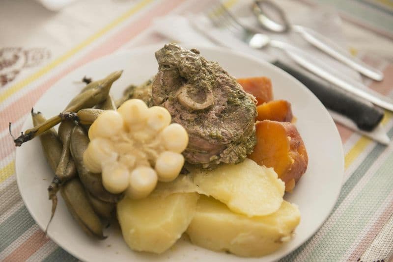 Expérience de dîner avec une famille locale à Arequipa