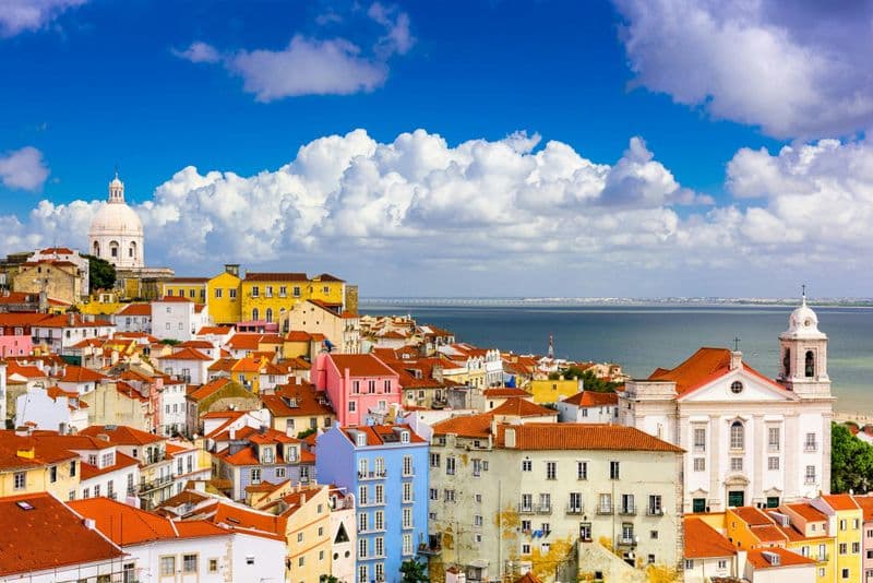 Day trip to Lisbon with city tour and shopping