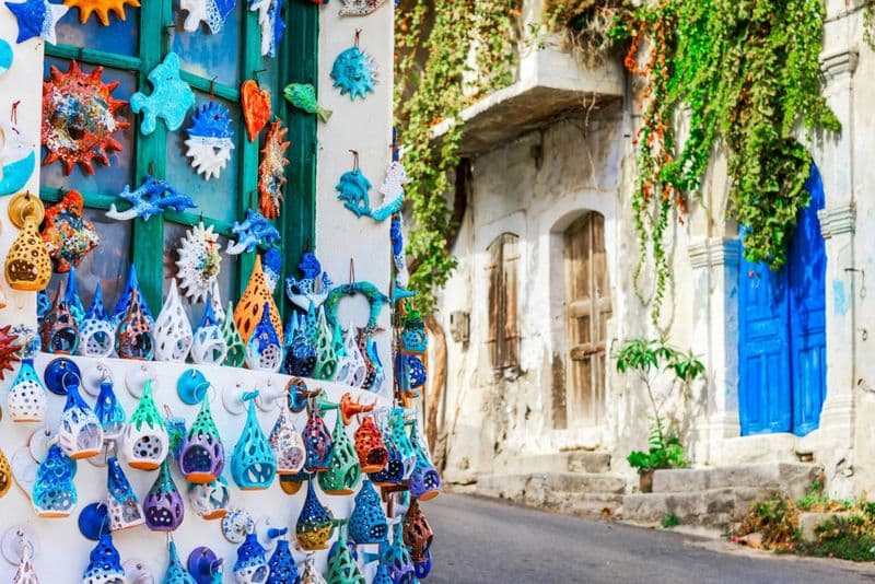 Visite d'une journée avec les grottes crétoises, l'huile d'olive et la poterie