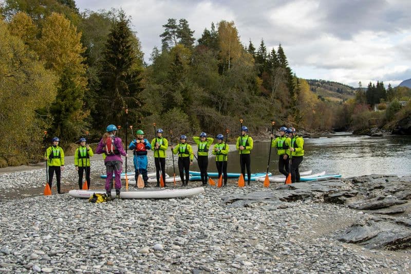 Expérience guidée de SUP dans la rivière Vosso