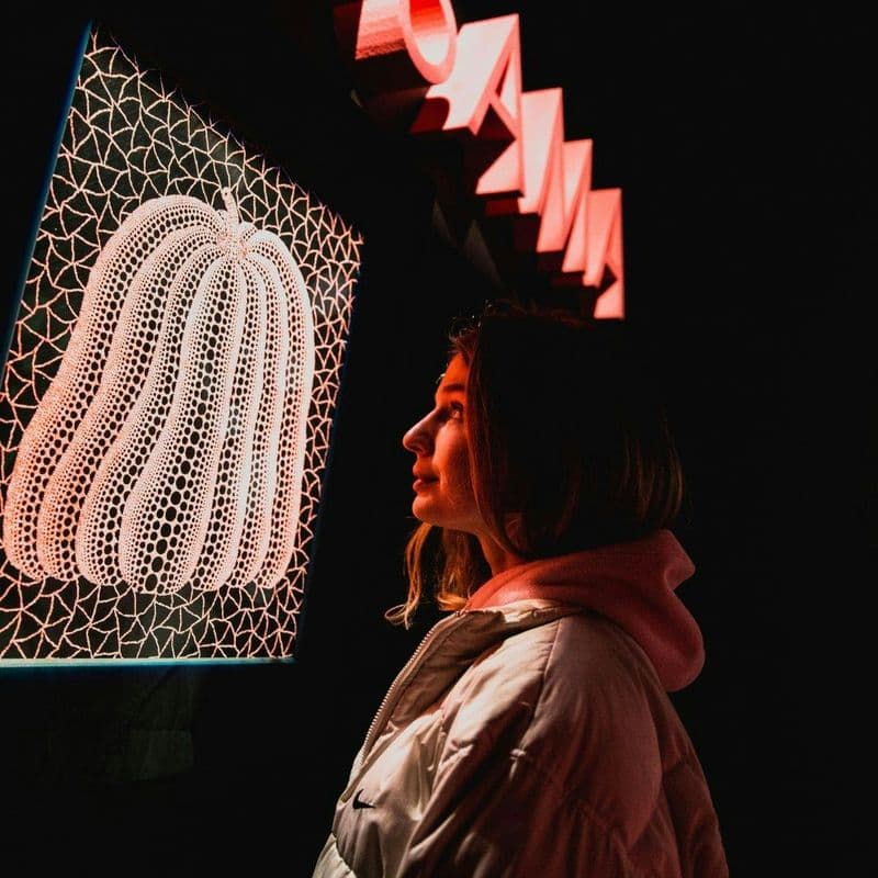 Billet combiné pour le musée Moco et la vie nocturne d'Amsterdam avec taxi