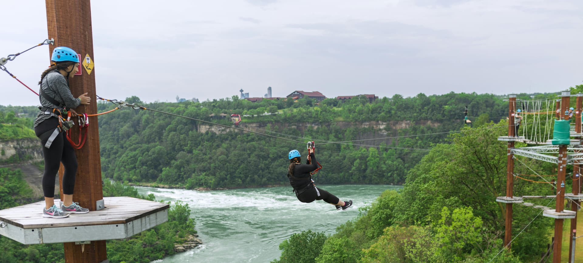 Parcours d'aventure classique et pour enfants des chutes du Niagara