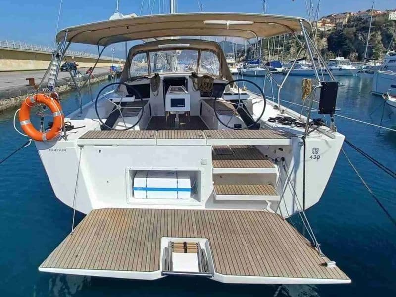 Location de bateau - Dufour 430 (Sailboat)