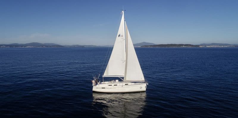 Bavaria 32 Cruiser (Sailboat)