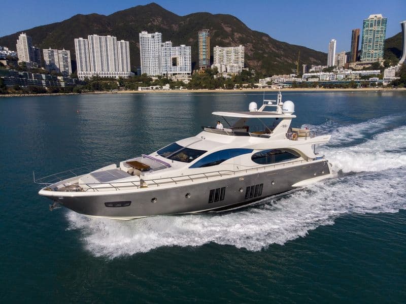 Location de bateau - Azimut 88 (Yacht)