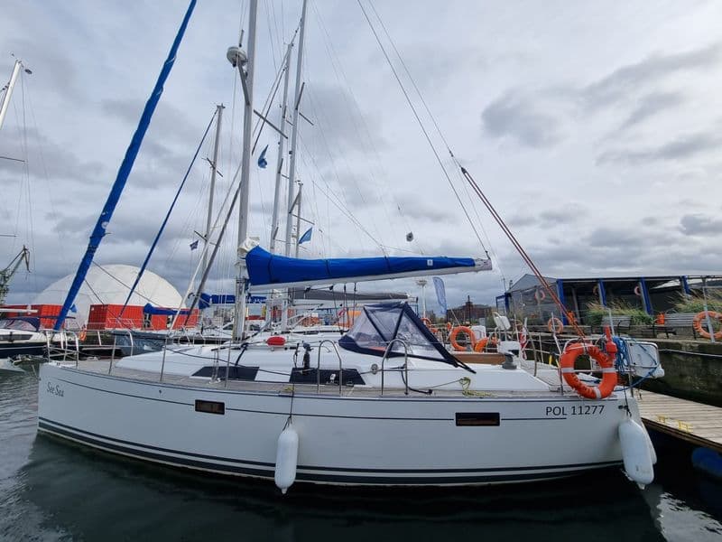 Billet Hanse 350 (Sailboat)