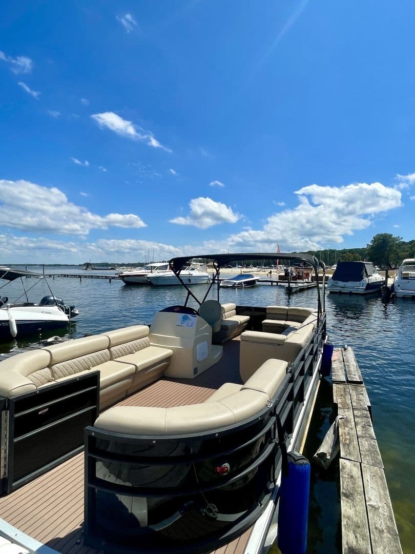 Location de bateau - SMARTILINER PONTOON 250 (Motorboat)