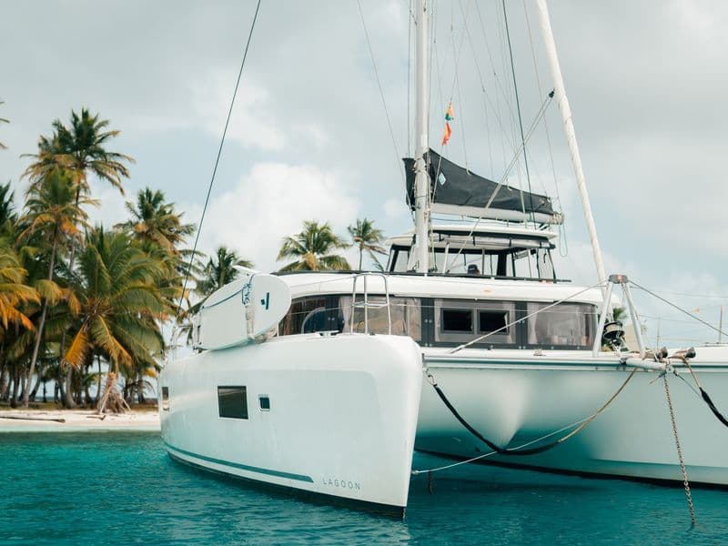 Lagoon 42 (Multihull)