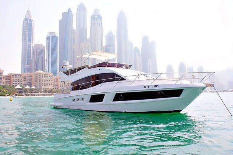 Majesty Yachts 48 (Motorboat)