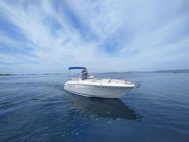 Quicksilver 600 Commander (Motorboat)