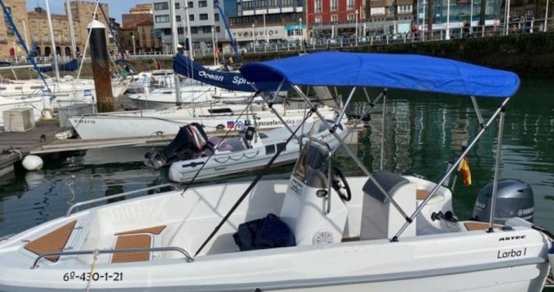 Astec Fiber 480 (Motorboat)