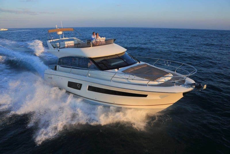 Jeanneau Prestige 450 Fly (Motorboat)