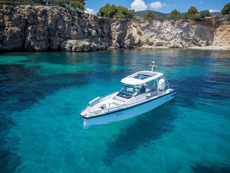 Axopar 28 T-Top (Motorboat)