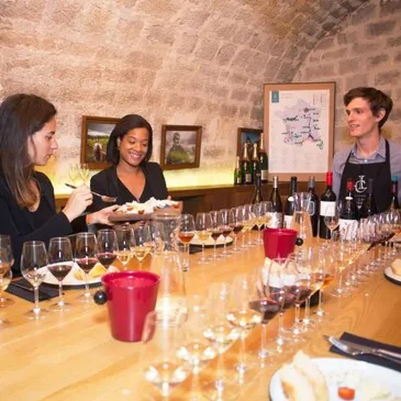 Atelier Vins et Fromages aux Caves du Louvre à Paris