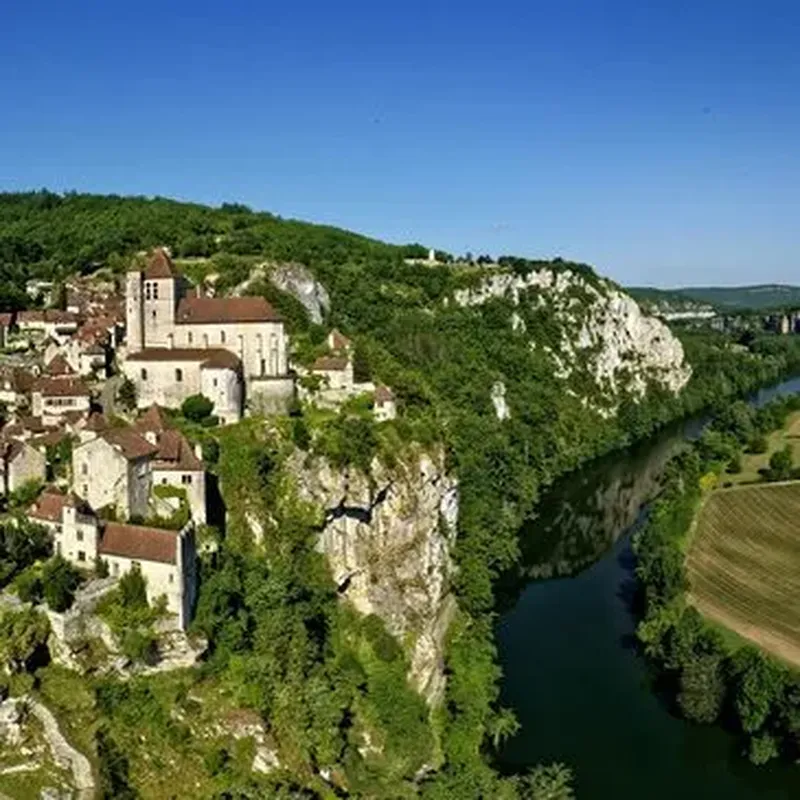 Pilotage d'hélicoptère près de Brive-la-Gaillarde