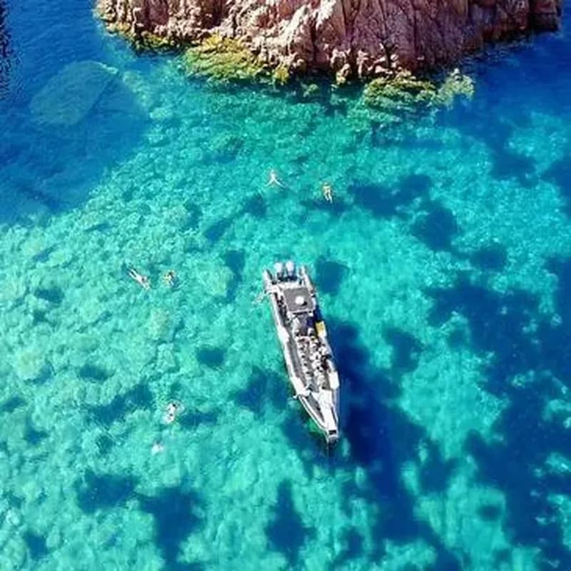 Balade en Bateau dans les Calanques de Piana