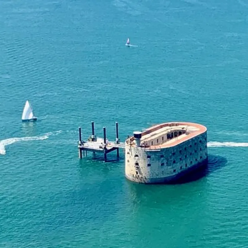 Billet Baptême en Hélicoptère - Survol de Fort Boyard