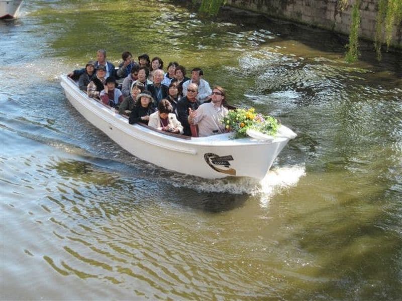 Visite historique en bateau incluant 1 bière de Gand