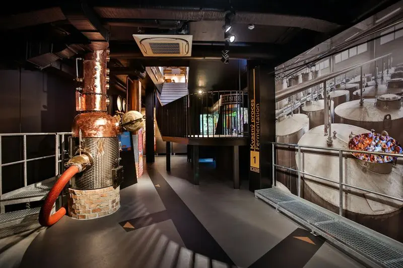 Musée Slivovitz avec dégustation d'eau-de-vie de prune et réalité virtuelle 5D