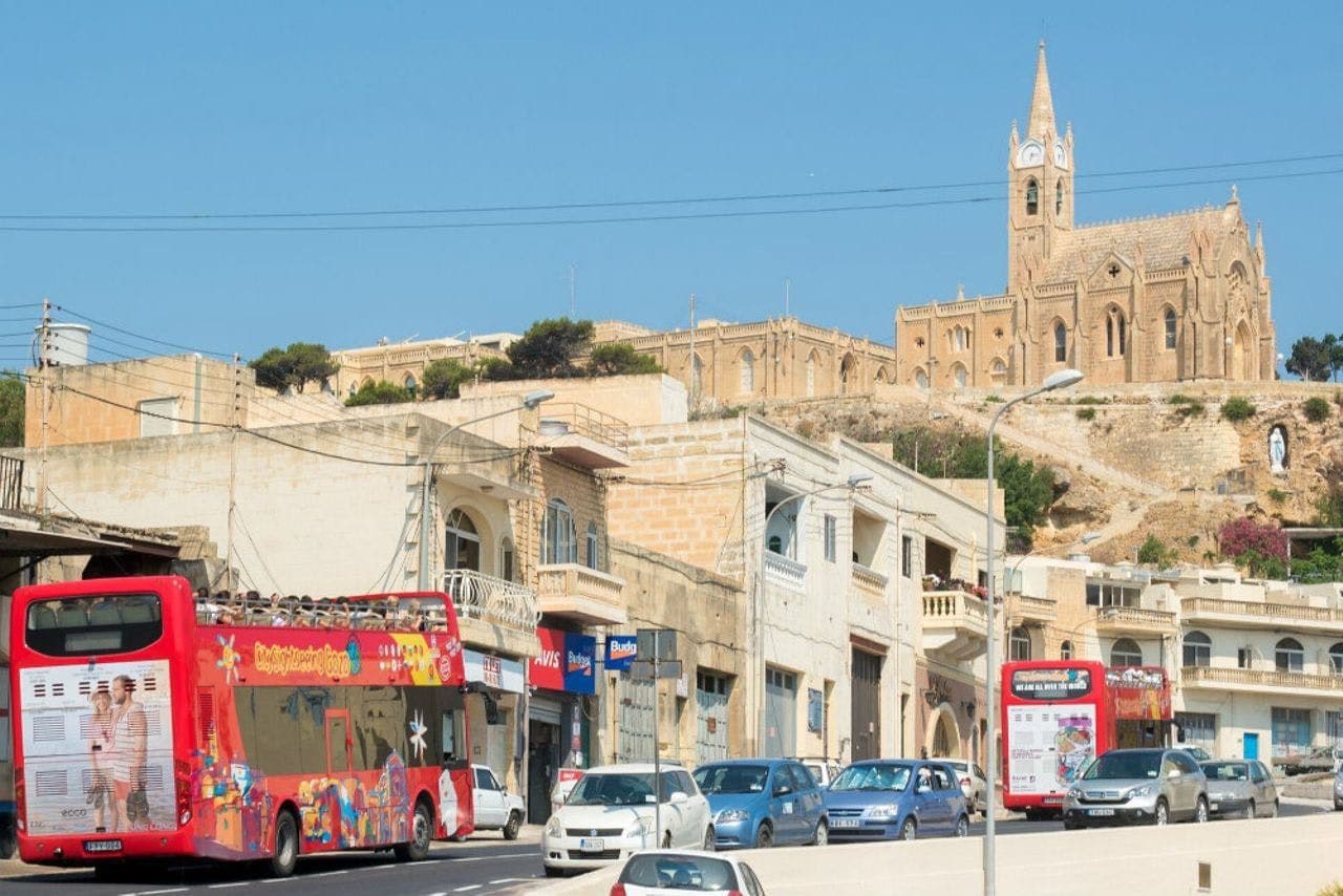 Bus hop-on hop-off Gozo