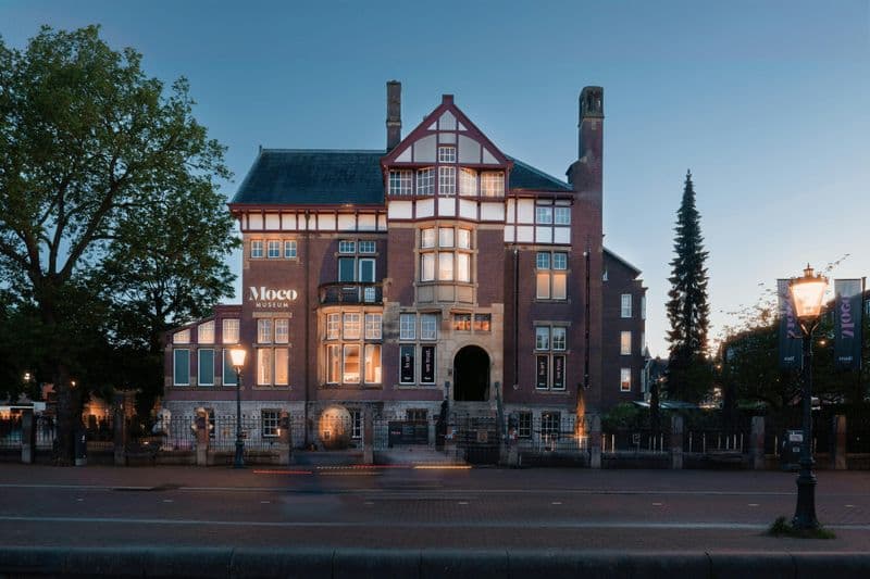 Moco Museum Amsterdam : Billet d'entrée + Patinoire Museumplein