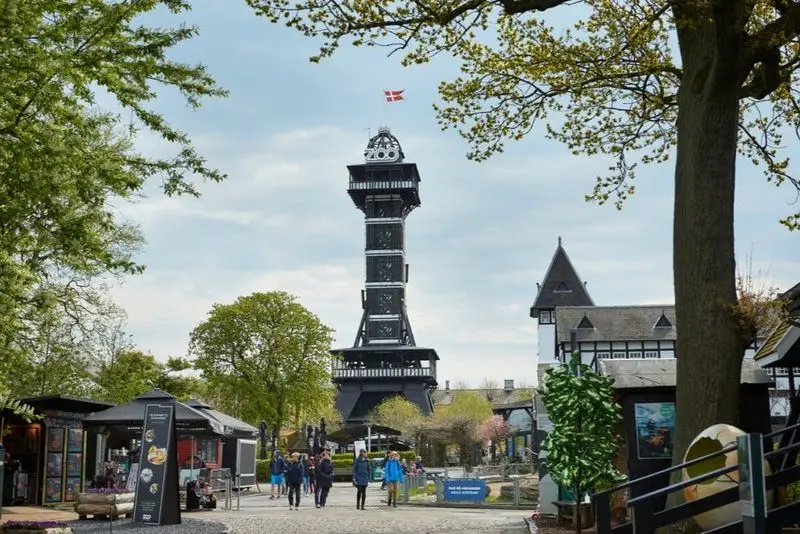 ZOO de Copenhague : Entrée de la tour