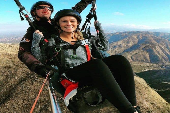 Parapente : expérience de vol libre au-dessus des contreforts