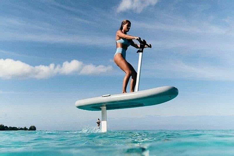 Efoil Ocean Adventure sur un scooter de Flite! Sarasota.