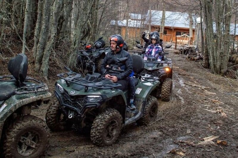 Aventure dans les lacs fuégiens : VTT et agneau de Patagonie