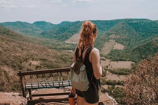 Excursion privée de randonnée et de glamping à Cerro Cora