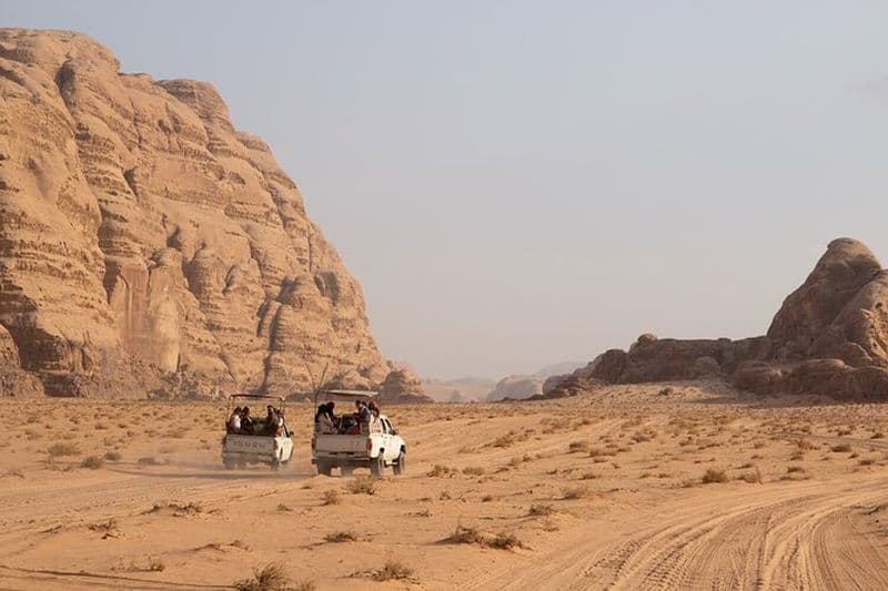 Visite du désert du Wadi Rum avec déjeuner et coucher de soleil