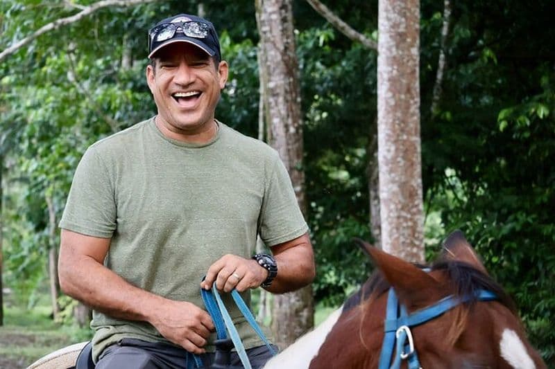 Promenade à cheval dans la jungle avec déjeuner