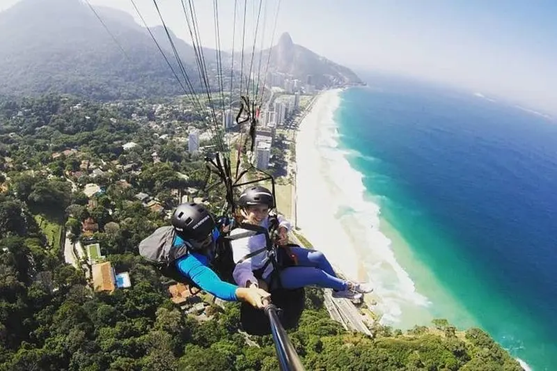 Vol en parapente à Pedra Bonita//São Conrado/RJ