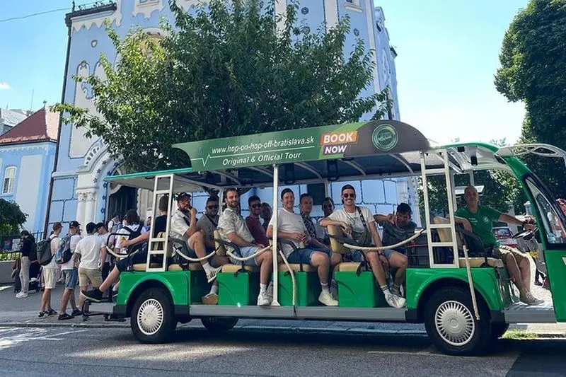Bus électrique hop-on hop-off Bratislava - Billet journée complète