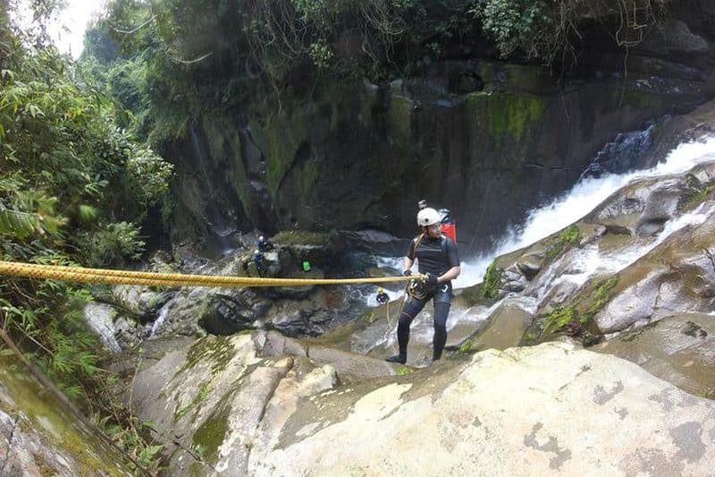 Canyoning sur la rivière Usina