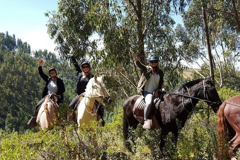 Excursion d'une demi-journée à cheval autour du parc de Sacsayhuaman