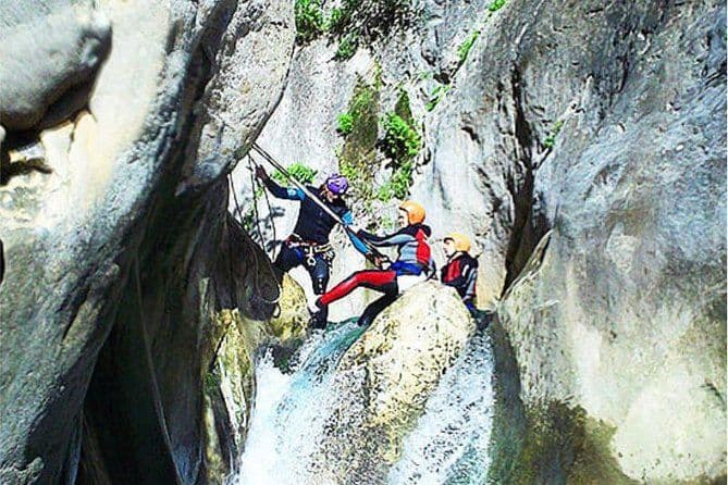 Canyoning aquatique à Benidorm: Estret de les Penyes Bollulla.