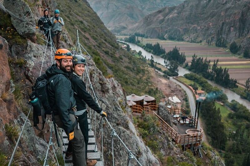 Aventure nocturne au Starlodge Cusco : via ferrata et tyrolienne