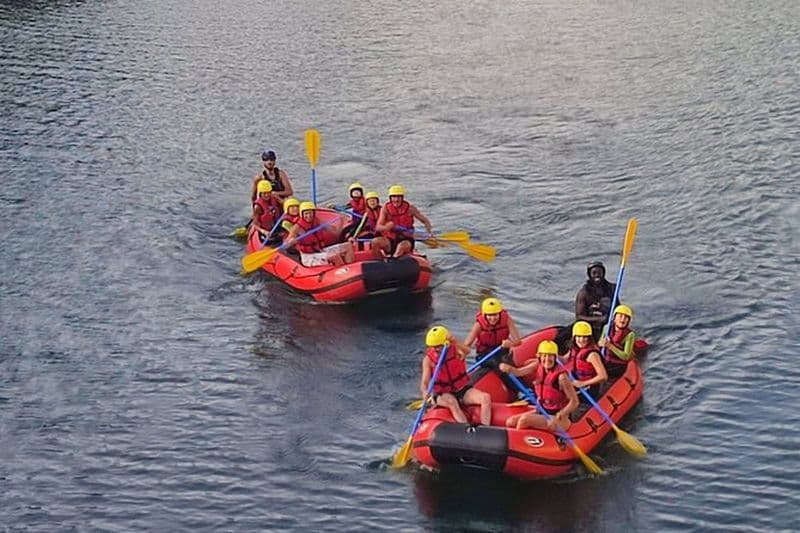Activité de rafting en famille à Lucques
