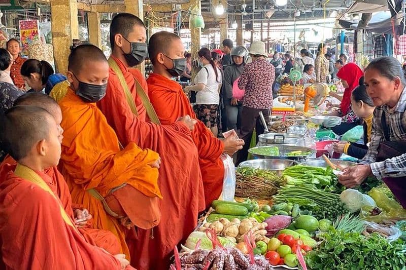 Excursion d'une journée complète en vélo et tuk tuk, train en bambou, grotte de chauve-souris, villages