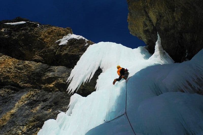 Expérience d'escalade sur glace dans les Dolomites - Activité privée