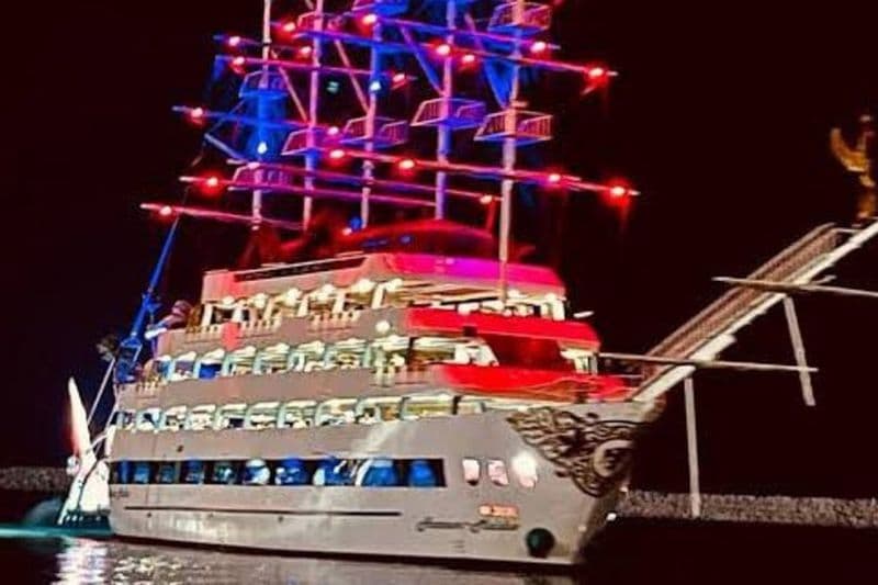 Billet D'Alanya et Side : transfert vers l'excursion nocturne en bateau disco