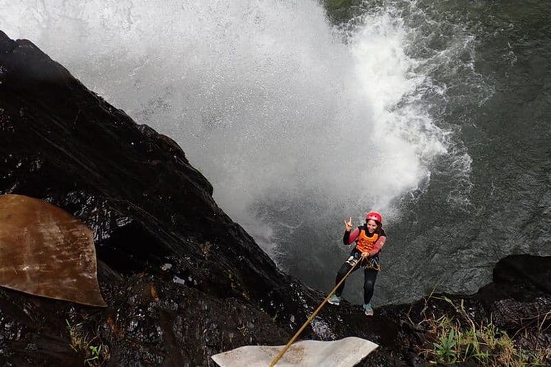 Aventure d'une journée complète dans la cascade du canyon Spillway