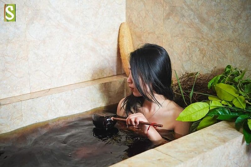 Découvrez le bain aux herbes et la fabrication de savon aux herbes à Ninh Binh