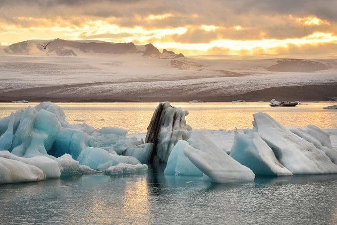 Excursion en groupe sur le lagon des glaciers et le canyon de Fjaðrárgjúfur au départ de Reykjavik