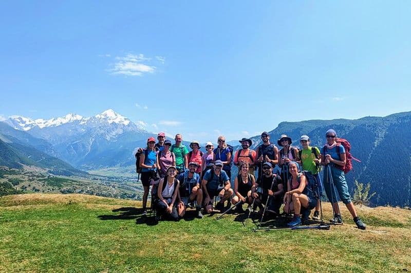 Excursion de groupe de trekking de 8 jours à Svaneti