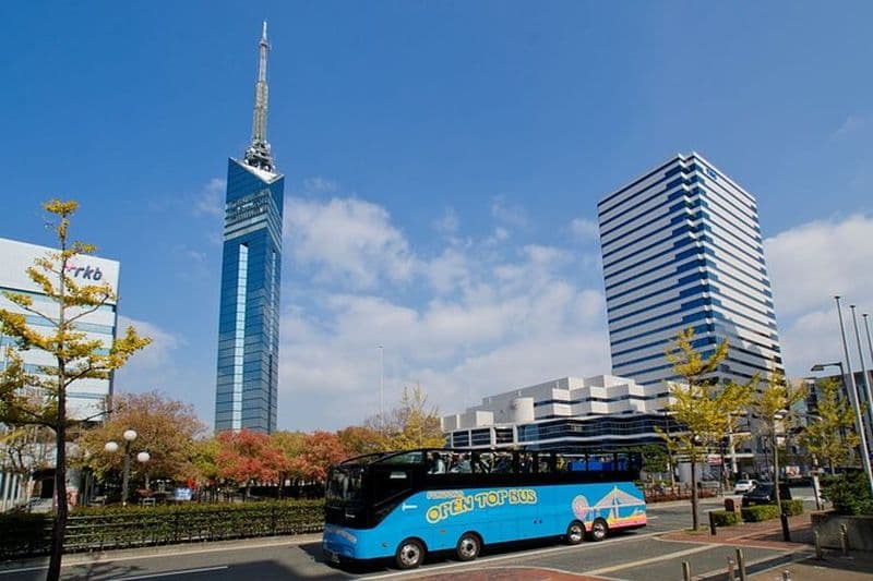 Fukuoka Open Top Bus et expérience de peinture de poupées Hakata avec guide